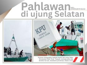 di-balik-badai-yang-menghadang-perahu-logistik-pemilu-dari-ndao,-ada-seorang-jurumudi-handal,-penumpang-sempat-pasrah