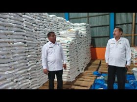 pj.-bupati-rote-ndao-cek-ketersediaan-beras-di-gudang-bulog