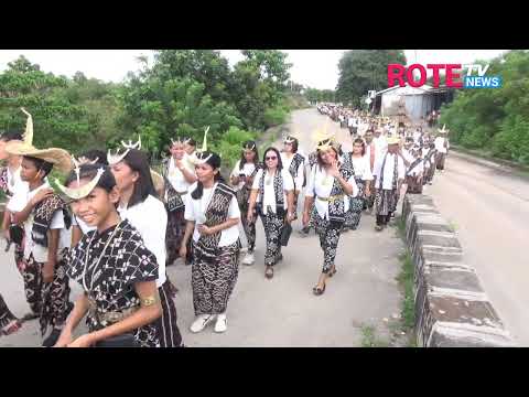Cetak Rekor MURI Parade Pakaian Adat di HUT Ke-66 Provinsi NTT