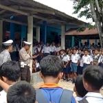 Polres Rote Ndao Tindak Pelanggar, Siswa Jadi Sasaran Sosialisasi Keselamatan