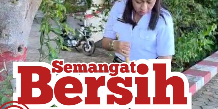 Bareng Petugas Kebersihan, Wabup Apremoi Sapu Halaman Kantor Bupati Rote Ndao