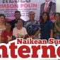 Di Desa Naikean-Semau, Warga Keluhkan Ini ke Simson Polin sampai Cari Sinyal di Tepi Pantai